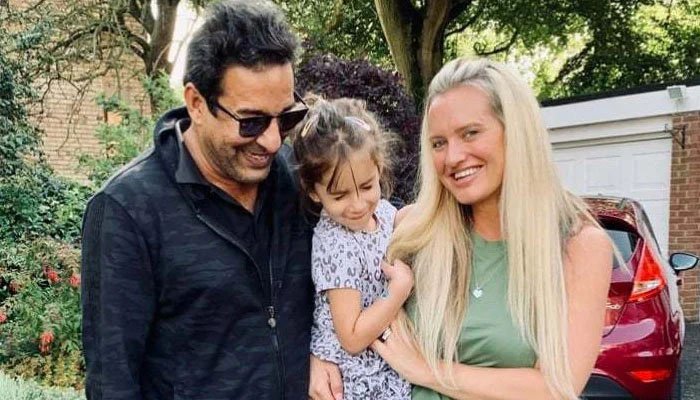 Watch: Wasim Akram’s emotional video of reunion with daughter after 10 long months