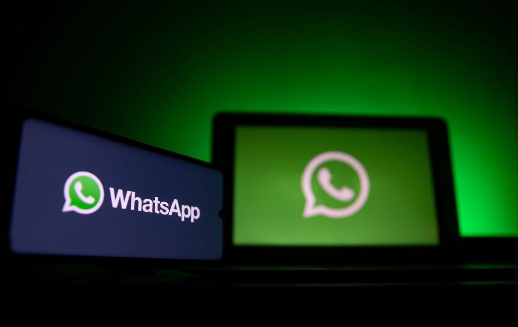 WhatsApp: Testing on groups by allowing admins to delete the messages for everyone