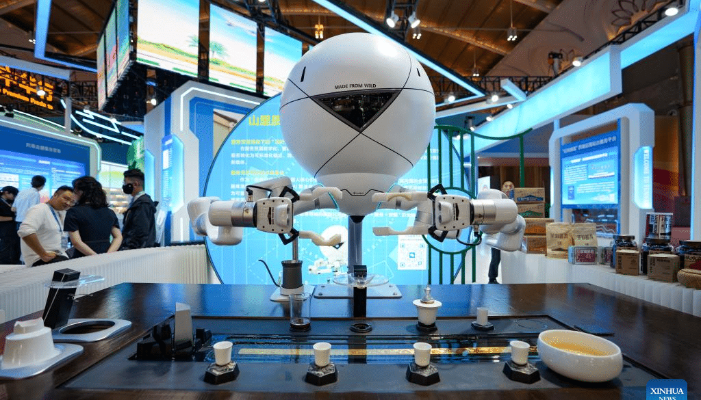 Tea-Making Robot Steals the Spotlight at China-South Asia Expo 2025
