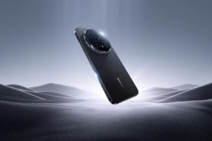 Honor Magic8 Pro Showcases AI-Powered Christmas Features Ahead of UK Launch